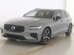 Grau Gebraucht 2024 Volvo V60 Plus Kombi | 41.890 € (Superpreis)