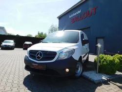 Weiß Gebraucht 2013 Mercedes Citan 108 Van / Kleinbus | 5.999 € (Fairer Preis)