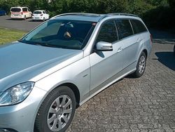 Silber Gebraucht 2011 Mercedes E200 Kombi | 5.400 € (Fairer Preis)