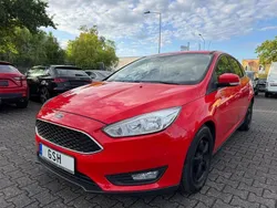 Rot Gebraucht 2016 Ford Focus Business Edition Limousine | 4.490 € (Superpreis)