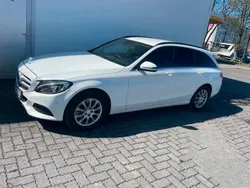Weiß Gebraucht 2016 Mercedes 220 Kombi | 10.900 €