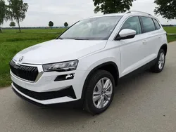 Reflexsilber metallic Neu 2025 Skoda Karoq Selection SUV | 40.990 € (Fairer Preis)