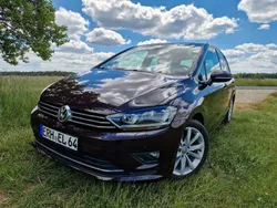 Rot Gebraucht 2017 VW Golf Sportsvan Highline Van / Kleinbus | 15.900 € (Fairer Preis)