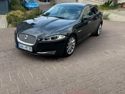 Schwarz Gebraucht 2016 Jaguar XF Pure Limousine | 9.999 € (Superpreis)