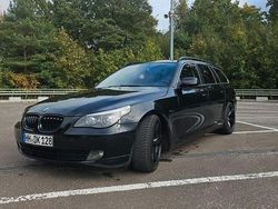 Schwarz Gebraucht 2007 BMW 530 Sport Line Kombi | 9.799 € (Teuer)