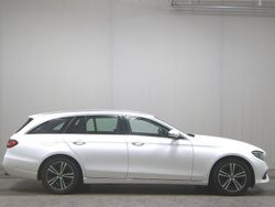 Weiss Gebraucht 2019 Mercedes E220 Avantgarde Kombi | 17.590 € (Superpreis)