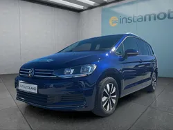 Blau Gebraucht 2024 VW Touran Van / Kleinbus | 33.399 € (Fairer Preis)