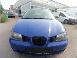 Blau Gebraucht 2003 Seat Ibiza Limousine | 1.799 € (Teuer)