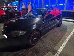 Schwarz Gebraucht 2011 BMW 118 Lifestyle Kleinwagen | 2.500 € (Superpreis)