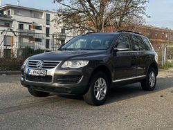 Grau Gebraucht 2008 VW Touareg SUV | 6.350 € (Guter Preis)