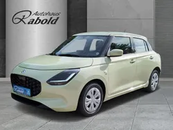 Cool yellow metallic (gelb) Neu 2024 Suzuki Swift Club Limousine | 17.990 €