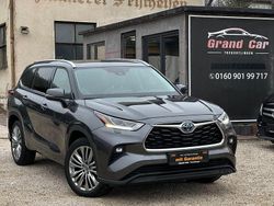 Grau Gebraucht 2023 Toyota Highlander Hybrid Luxury SUV | 38.900 €