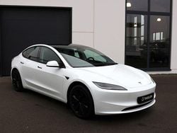 Weiß Gebraucht 2024 Tesla Model 3 RWD Limousine | 33.999 € (Fairer Preis)