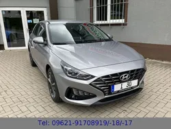 Shimmering silver / met Neu 2024 Hyundai i30 Trend Limousine | 23.350 € (Guter Preis)