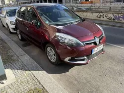 Rot Gebraucht 2014 Renault Scénic III Van / Kleinbus | 6.700 € (Fairer Preis)