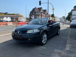 Grau Gebraucht 2007 Renault Mégane Cabriolet Dynamique Cabrio | 3.690 € (Etwas zu teuer)