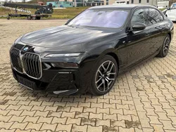 Oxidgrau met Gebraucht 2024 BMW 740 M Sport Limousine | 94.900 € (Fairer Preis)