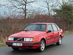 Rot Gebraucht 1992 Volvo 440 Kleinwagen | 1.600 €