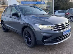 Grau Gebraucht 2023 VW Tiguan Life SUV | 41.990 € (Teuer)