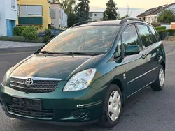 Grün Gebraucht 2002 Toyota Corolla Verso Van / Kleinbus | 1.999 € (Guter Preis)