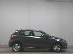 Uranograu Gebraucht 2016 VW Polo Trendline Kleinwagen | 6.500 € (Guter Preis)