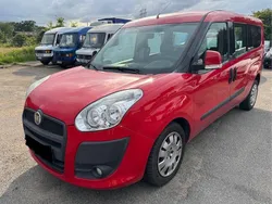 Rot Gebraucht 2011 Fiat Doblò Emotion Van / Kleinbus | 3.000 € (Superpreis)