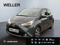 Grau Gebraucht 2019 Toyota Aygo X-play Kleinwagen | 11.590 € (Etwas zu teuer)