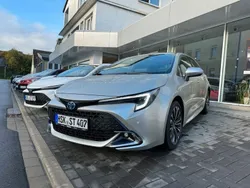 Silber Gebraucht 2023 Toyota Corolla Team Limousine | 27.990 € (Etwas zu teuer)