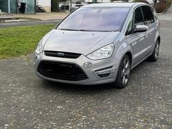 Grau Gebraucht 2011 Ford S-MAX Titanium Van / Kleinbus | 4.600 € (Guter Preis)