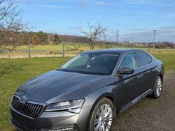 Silber Gebraucht 2022 Skoda Superb LAURIN & KLEMENT Limousine | 25.900 € (Teuer)