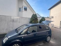 Blau Gebraucht 2009 Opel Meriva Van / Kleinbus | 3.900 € (Teuer)