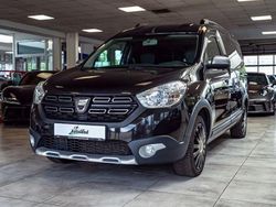 Schwarz Gebraucht 2017 Dacia Dokker Celebration Van | 8.990 € (Fairer Preis)