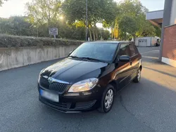 Schwarz Gebraucht 2010 Skoda Fabia Kleinwagen | 3.450 €