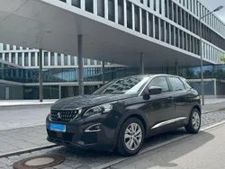 Blau Gebraucht 2019 Peugeot 3008 Active SUV | 13.900 € (Superpreis)