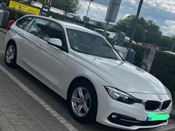 Weiß Gebraucht 2016 BMW 320 Kombi | 13.500 €