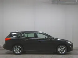 Schwarz Gebraucht 2021 Ford Focus Titanium Kombi | 13.680 € (Superpreis)