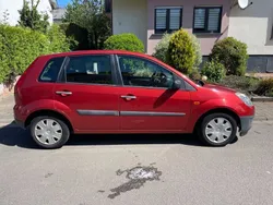 Rot Gebraucht 2006 Ford Fiesta Ambiente Kleinwagen | 600 € (Guter Preis)