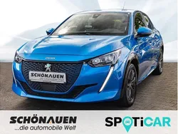 Blau Gebraucht 2021 Peugeot e-208 Kleinwagen | 14.970 € (Guter Preis)