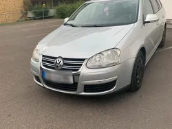 Silber Gebraucht 2008 VW Golf V Kombi | 2.700 € (Etwas zu teuer)