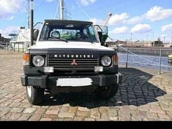 Weiß Gebraucht 1988 Mitsubishi Pajero SUV | 10.799 €