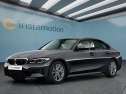 Grau Gebraucht 2020 BMW 320 Sport Line Limousine | 26.199 € (Fairer Preis)