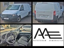 Weiß Gebraucht 2023 Mercedes Vito Van / Kleinbus | 21.990 €