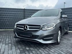 Grau Gebraucht 2016 Mercedes B180 Van / Kleinbus | 10.990 € (Guter Preis)