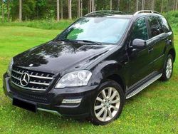 Schwarz Gebraucht 2011 Mercedes ML300 SUV | 15.890 € (Teuer)