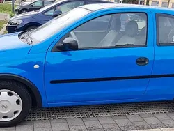 Blau Gebraucht 2002 Opel Corsa Kleinwagen | 750 € (Guter Preis)
