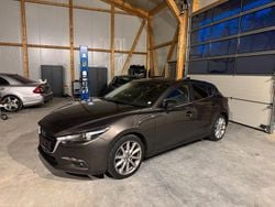 Grau Gebraucht 2017 Mazda 3 Sports-Line Limousine | 14.900 € (Fairer Preis)