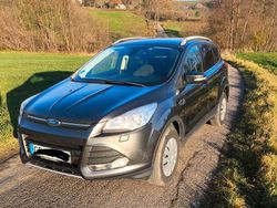 Grau Gebraucht 2015 Ford Kuga SYNC Edition SUV | 10.750 € (Etwas zu teuer)