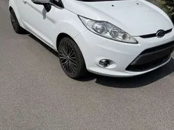 Weiß Gebraucht 2011 Ford Fiesta Titanium Kleinwagen | 3.500 € (Fairer Preis)
