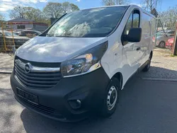Weiß Gebraucht 2015 Opel Vivaro Van | 6.500 € (Fairer Preis)