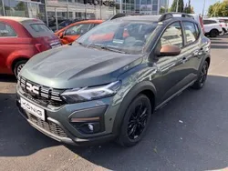 Grün Gebraucht 2024 Dacia Sandero Extreme Kleinwagen | 18.389 € (Superpreis)